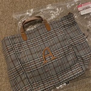 BRAND NEW CASUAL CROSS BODY